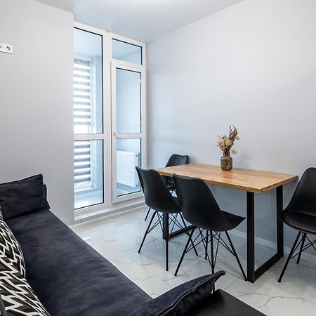 Avalon Time Apartment Львов Экстерьер фото