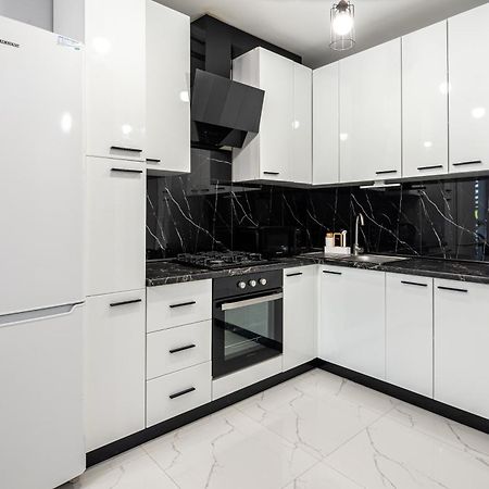 Avalon Time Apartment Львов Экстерьер фото